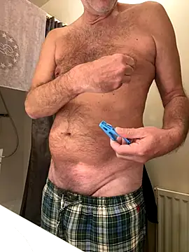 Snapshot of vincent1522 chatting on 1, 10, 2025 vincent1522 online show from 1, 10, 2025