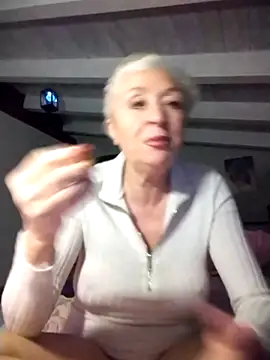 divinaerotica online show from 3, 4, 2026