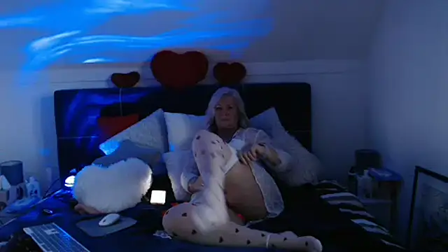 Snapshot of Juliana60 chatting on 10, 3, 2025 Juliana60 online show from 10, 3, 2025