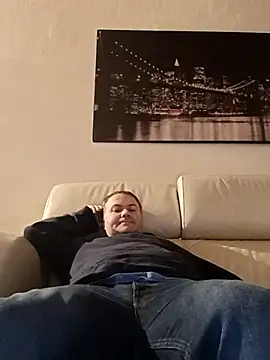 Snapshot of Pourleplasirs chatting on 17, 2, 2025 Pourleplasirs online show from 17, 2, 2025