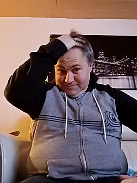 Snapshot of Pourleplasirs chatting on 18, 3, 2025 Pourleplasirs online show from 18, 3, 2025