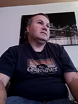 Snapshot of Pourleplasirs chatting on 11, 11, 2025 Pourleplasirs online show from 11, 11, 2025