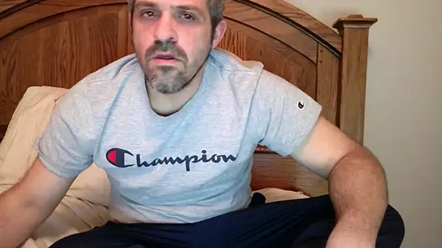 Snapshot of Troyt87 chatting on 3, 2, 2026 Troyt87 online show from 3, 2, 2026