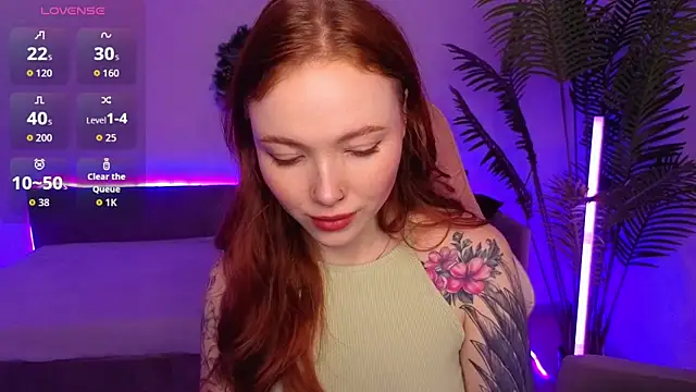 Snapshot of Maya_Light chatting on 22, 12, 2025 Maya Light online show from 22, 12, 2025