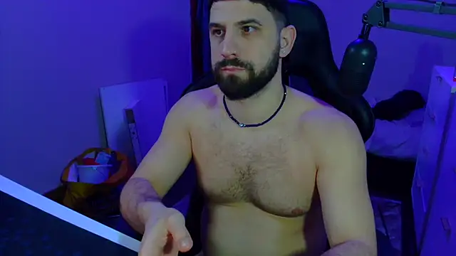 Snapshot of lucas_kazimm chatting on 4, 3, 2025 lucas kazimm online show from 4, 3, 2025