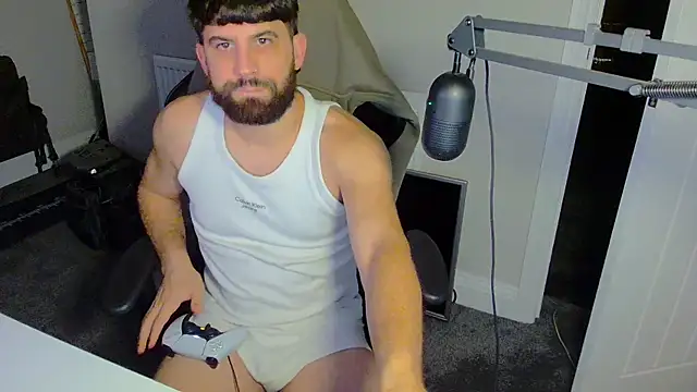 Snapshot of lucas_kazimm chatting on 13, 11, 2025 lucas kazimm online show from 13, 11, 2025