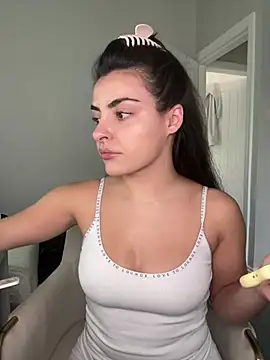 cute carly  online show from 15, 5, 2026