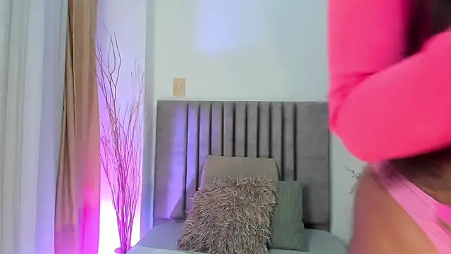 Snapshot of RebecaSanderss chatting on 6, 2, 2025 RebecaSanderss online show from 6, 2, 2025