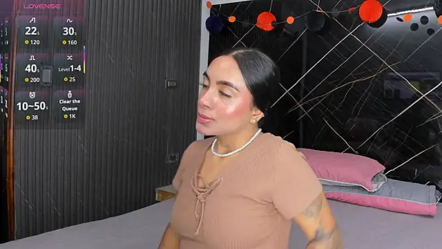 Snapshot of Estefy_gomez09 chatting on 6, 11, 2025 Estefy gomez09 online show from 6, 11, 2025