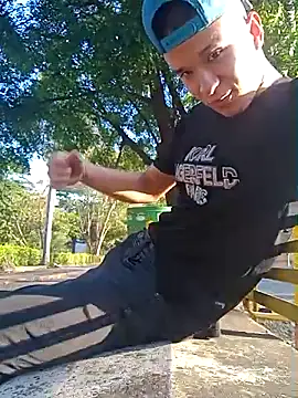 Snapshot of arevalo1124 chatting on 13, 9, 2025 arevalo1124 online show from 13, 9, 2025