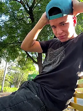 Snapshot of arevalo1124 chatting on 8, 10, 2025 arevalo1124 online show from 8, 10, 2025