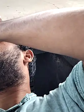 Snapshot of suggest121 chatting on 25, 9, 2025 suggest121 online show from 25, 9, 2025