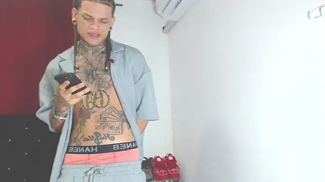 hot man05 online show from 8, 3, 2025