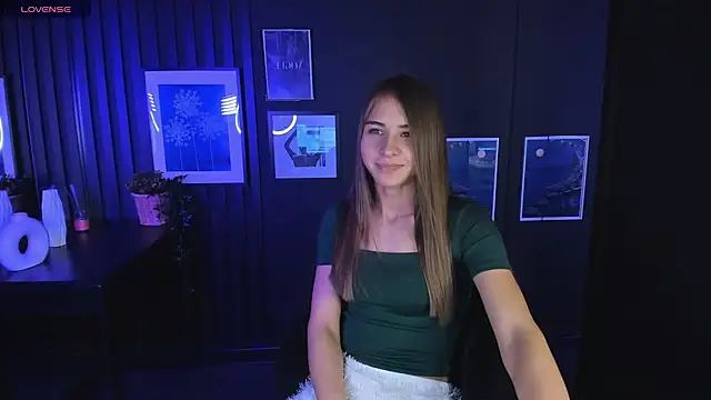 Snapshot of CharmBianca chatting on 1, 2, 2025 CharmBianca online show from 1, 2, 2025