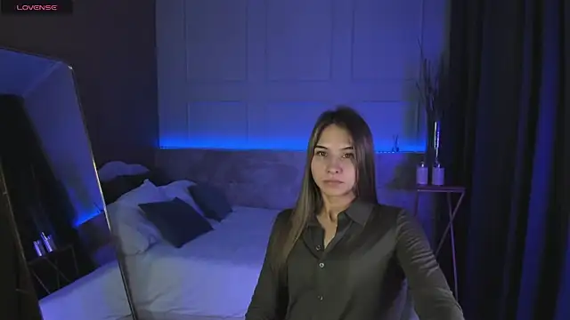 Snapshot of CharmBianca chatting on 5, 2, 2025 CharmBianca online show from 5, 2, 2025