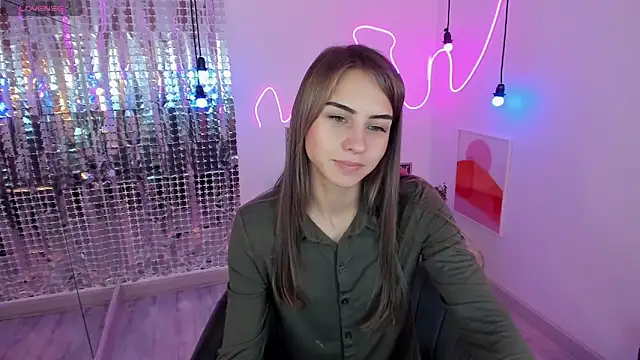 Snapshot of CharmBianca chatting on 9, 2, 2025 CharmBianca online show from 9, 2, 2025