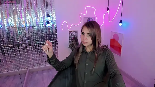 Snapshot of CharmBianca chatting on 9, 2, 2025 CharmBianca online show from 9, 2, 2025