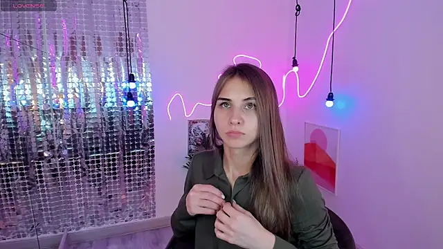 Snapshot of CharmBianca chatting on 9, 2, 2025 CharmBianca online show from 9, 2, 2025