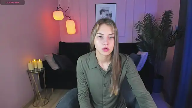 Snapshot of CharmBianca chatting on 20, 2, 2025 CharmBianca online show from 20, 2, 2025