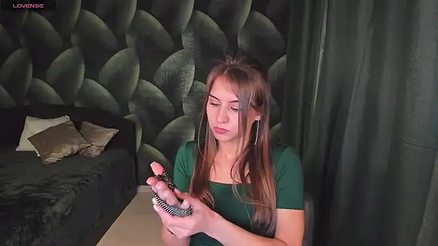 Snapshot of CharmBianca chatting on 6, 3, 2025 CharmBianca online show from 6, 3, 2025