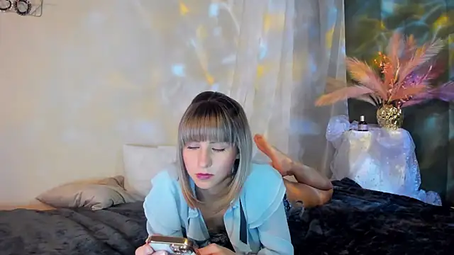 Snapshot of CharmBianca chatting on 26, 10, 2025 CharmBianca online show from 26, 10, 2025