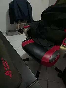 Snapshot of alexgun8 chatting on 10, 2, 2025 alexgun8 online show from 10, 2, 2025