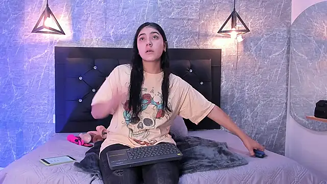 Snapshot of emberhodson chatting on 23, 9, 2025 emberhodson online show from 23, 9, 2025