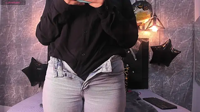 Snapshot of emberhodson chatting on 18, 10, 2025 emberhodson online show from 18, 10, 2025