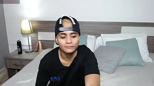 Liiamthompson online show from 5, 3, 2026