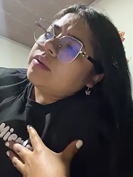 viccky vick online show from 19, 2, 2025