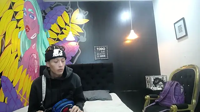 Snapshot of SimonAndJocelyn chatting on 11, 2, 2025 SimonAndJocelyn online show from 11, 2, 2025