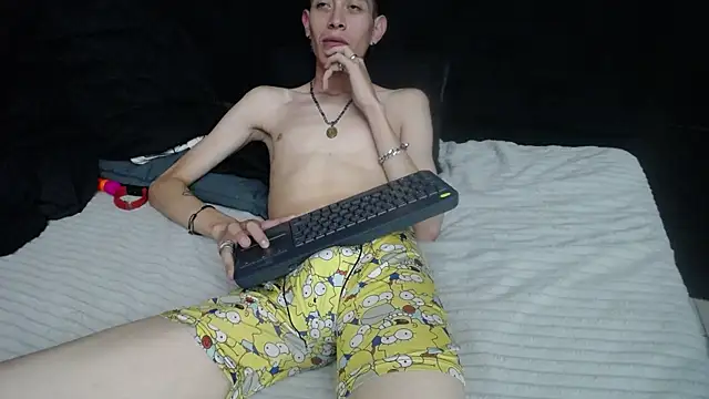 Snapshot of SimonAndJocelyn chatting on 11, 2, 2025 SimonAndJocelyn online show from 11, 2, 2025