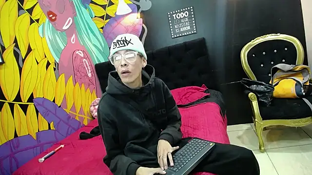 Snapshot of SimonAndJocelyn chatting on 14, 3, 2025 SimonAndJocelyn online show from 14, 3, 2025