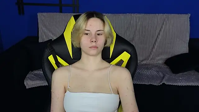 BettyCarter07 online show from 3, 3, 2025