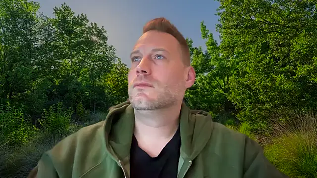 Snapshot of Christian87xxx chatting on 5, 3, 2025 Christian87xxx online show from 5, 3, 2025