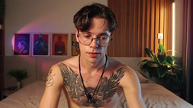 William Henry  online show from 14, 4, 2026