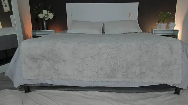 AlannaRussell  online show from 18, 7, 2026