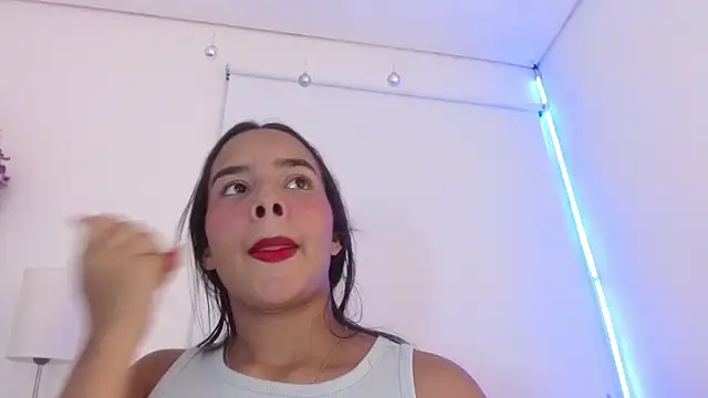 Roxy Stonee online show from 1, 11, 2025