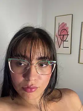 Snapshot of megan_cl chatting on 16, 2, 2025 megan cl online show from 16, 2, 2025