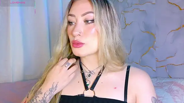 Snapshot of Lally_Valencia__ chatting on 7, 4, 2026 Lally Valencia online show from 7, 4, 2026