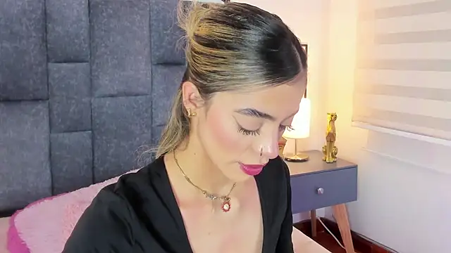 Violetta Ficher online show from 13, 4, 2026