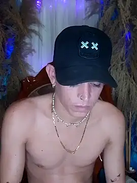 Snapshot of duquehotvoy chatting on 5, 2, 2025 duquehotvoy online show from 5, 2, 2025