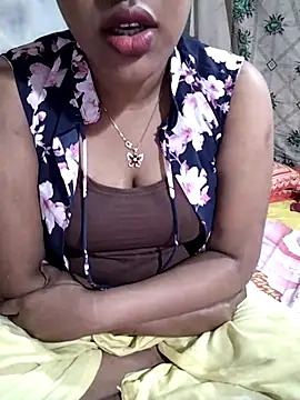 Snapshot of monekhan123 chatting on 5, 2, 2025 monekhan123 online show from 5, 2, 2025