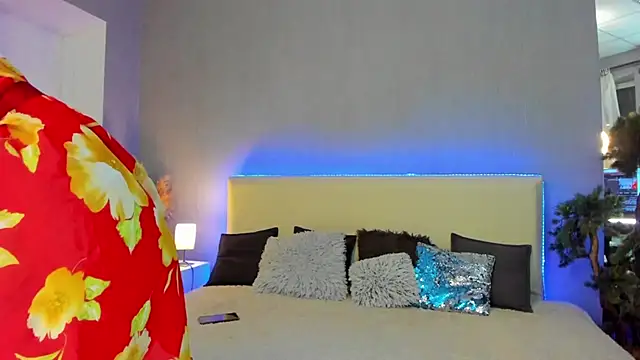 Snapshot of Ella_Mayers chatting on 23, 2, 2025 Ella Mayers online show from 23, 2, 2025