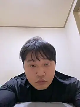 Snapshot of offwhite777 chatting on 4, 2, 2025 offwhite777 online show from 4, 2, 2025