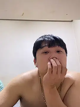 Snapshot of offwhite777 chatting on 4, 2, 2025 offwhite777 online show from 4, 2, 2025