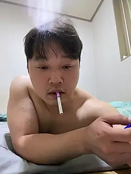 Snapshot of offwhite777 chatting on 22, 2, 2025 offwhite777 online show from 22, 2, 2025