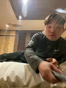 Snapshot of offwhite777 chatting on 27, 2, 2025 offwhite777 online show from 27, 2, 2025