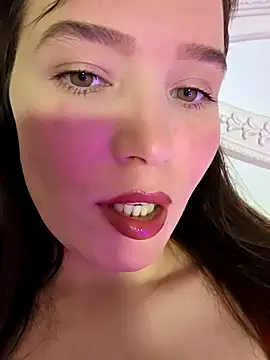 Snapshot of GoddessYanaMironova chatting on 16, 4, 2026 GoddessYanaMironova online show from 16, 4, 2026