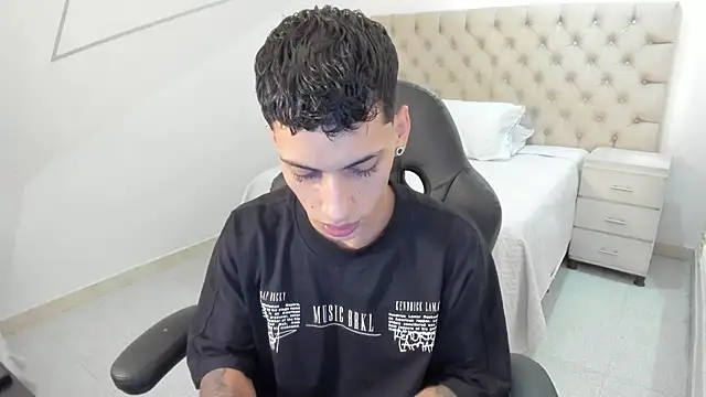 JhoanLeandro online show from 23, 9, 2025